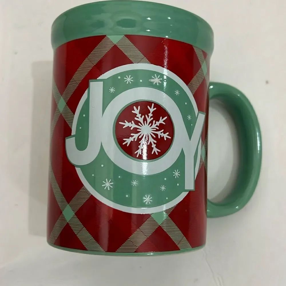 Design PAC JOY Large Christmas Holiday Mug Red Green White 4 1/2 In Tall 16 Oz